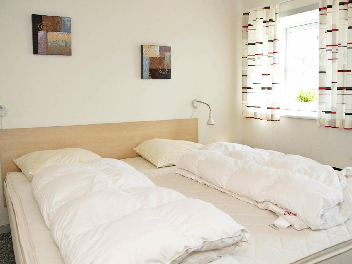 6 Person Holiday Home In Hejls Экстерьер фото