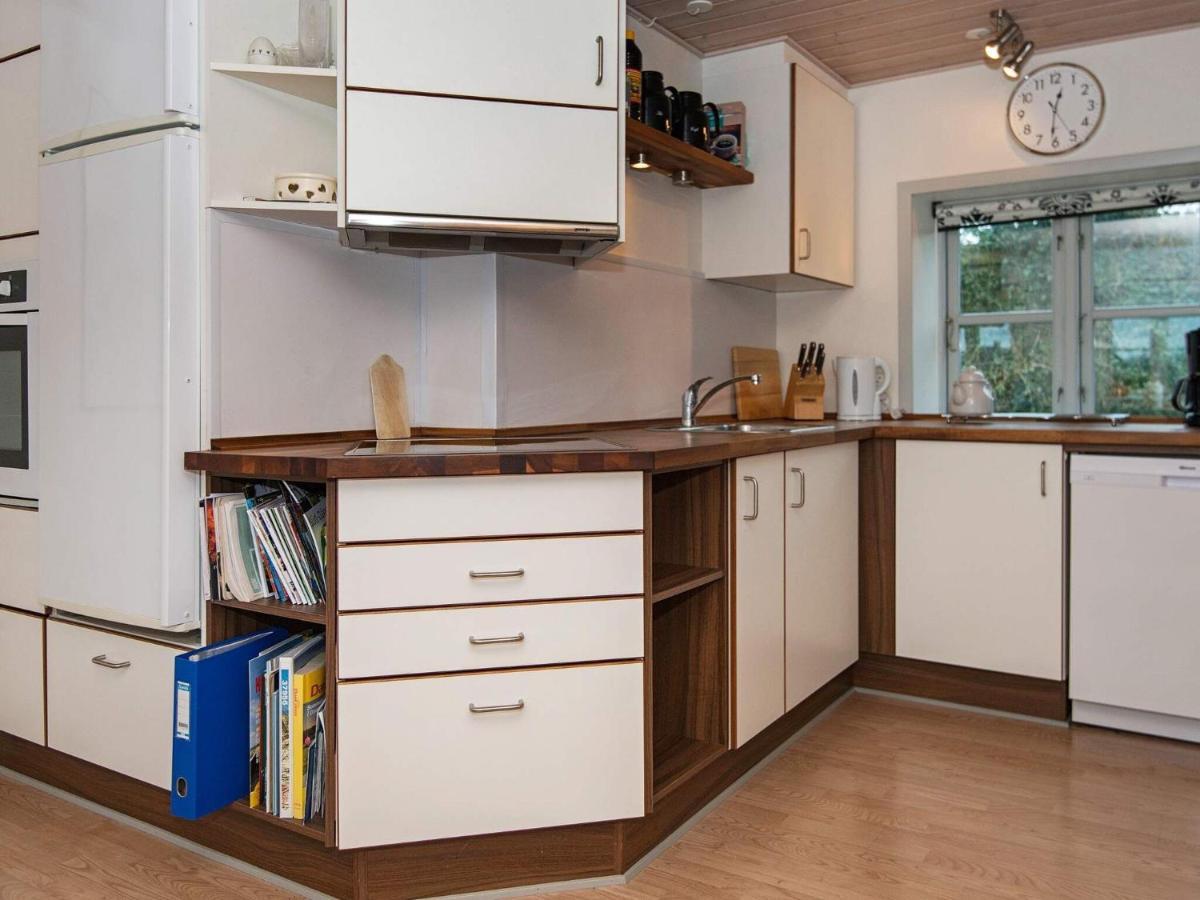 6 Person Holiday Home In Hejls Экстерьер фото